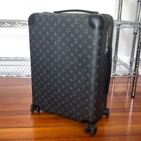 Louis Vuitton Other - SOLD - AUTHENTIC LOUIS VUITTON
Horizon 55 travel bag